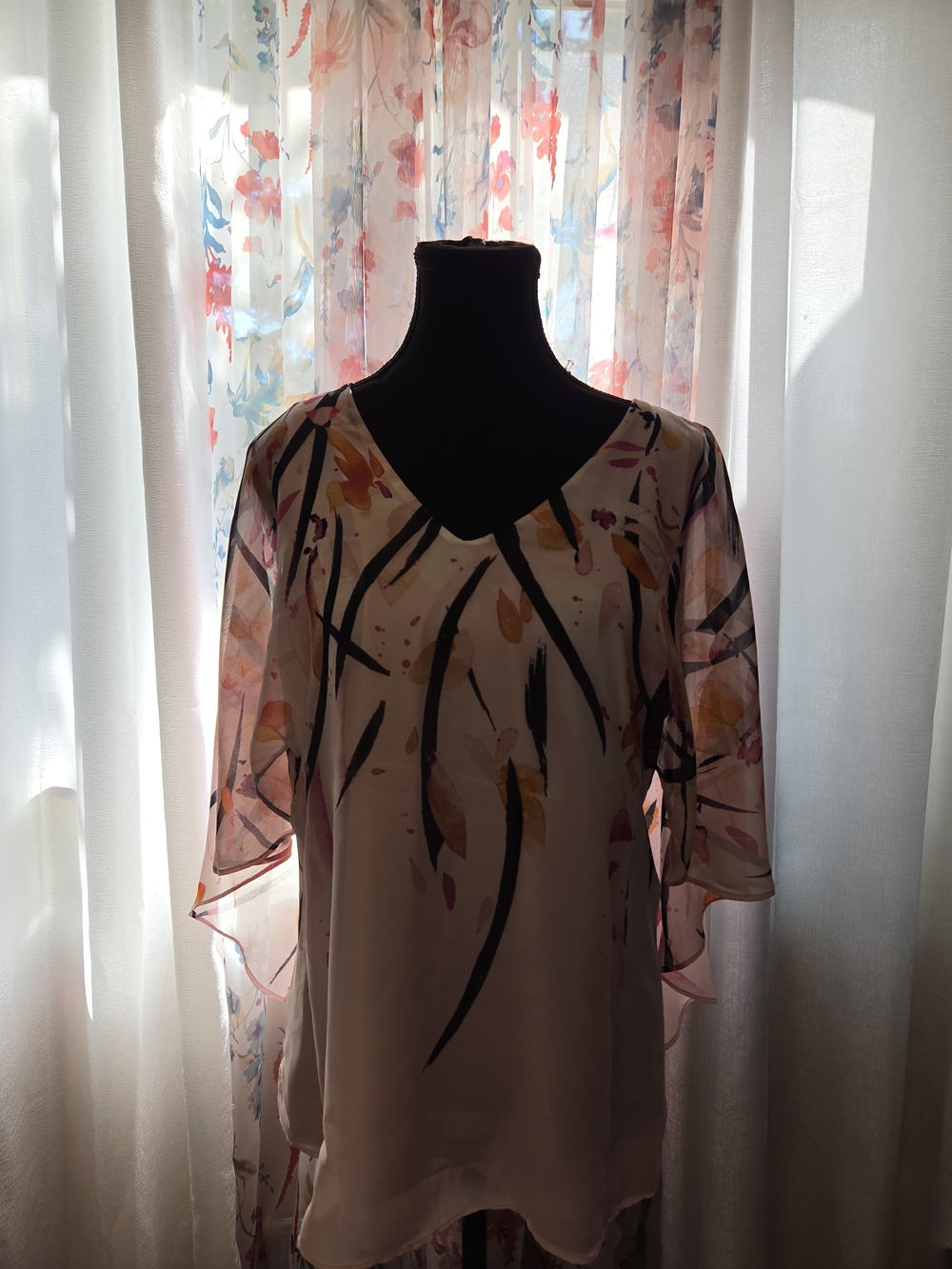 Laura Flowy Chiffon Style Women’s Watercolor Floral V-Neck Blouse - Blush - Picture 7 of 12